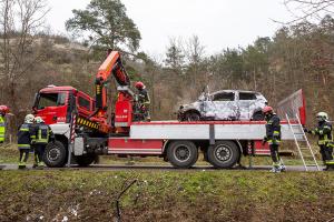 Pkw-Brand nach Unfall auf der L44