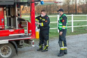 Pferdemist in einer Lagerhalle in Brand geraten