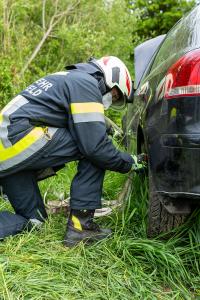 Zweifache Menschenrettung auf der B37 - Drei Feuerwehren im Einsatz