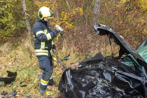 Frontalzusammenstoß zweier Fahrzeuge auf der L43