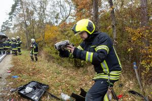 Frontalzusammenstoß zweier Fahrzeuge auf der L43