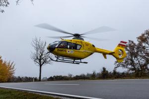 Frontalzusammenstoß zweier Fahrzeuge auf der L43