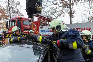 Frontalzusammenstoß zweier Fahrzeuge auf der L43