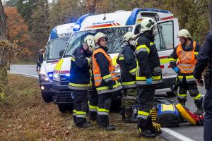 Frontalzusammenstoß zweier Fahrzeuge auf der L43