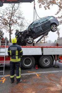 Frontalzusammenstoß zweier Fahrzeuge auf der L43