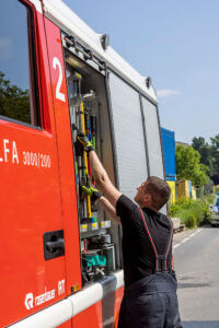 Zapfsäule einer Automatentankstelle in Brand geraten