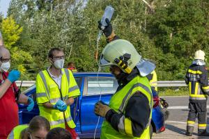 Ein Schwerverletzter bei Unfall auf der L114