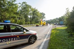 Ein Schwerverletzter bei Unfall auf der L114