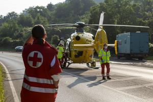 Ein Schwerverletzter bei Unfall auf der L114