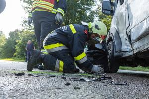 Ein Schwerverletzter bei Unfall auf der L114