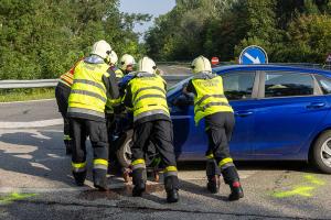Ein Schwerverletzter bei Unfall auf der L114