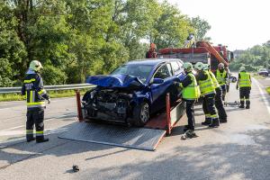 Ein Schwerverletzter bei Unfall auf der L114