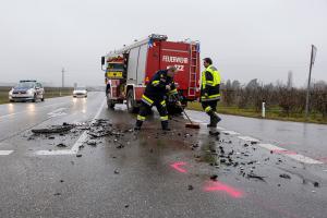 Eine verletzte Person bei Unfall auf der L114
