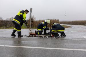Eine verletzte Person bei Unfall auf der L114