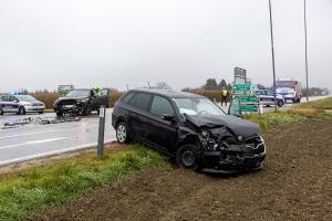 Eine verletzte Person bei Unfall auf der L114
