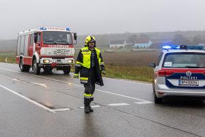 Eine verletzte Person bei Unfall auf der L114