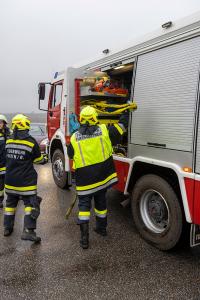 Eine verletzte Person bei Unfall auf der L114