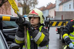Drei Pkw durch ein Missgeschick massiv beschädigt
