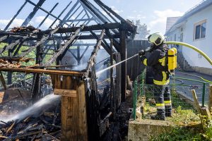 Scheunenbrand in Maria Langegg: Schneller Einsatz verhindert Ausbreitung