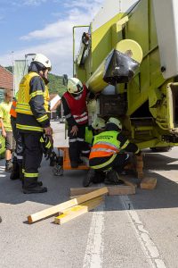 KR T1 MaehdrescherBerg 01082025-2