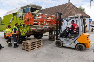Unfall mit einem Mähdrescher in Zöbing
