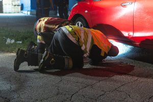 Auto prallt gegen Zaun – Feuerwehr Krems im Einsatz