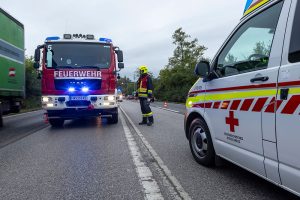 Auffahrunfall auf der B37 legt Frühverkehr lahm