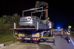 Fahrzeugbergung auf der L114 - Pkw landet nach Kollision im Graben