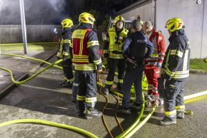 Zwei verletzte Personen bei Wohnungsbrand in Etsdorf
