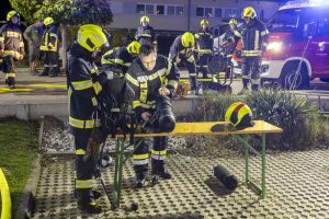 Zwei verletzte Personen bei Wohnungsbrand in Etsdorf