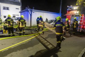 Zwei verletzte Personen bei Wohnungsbrand in Etsdorf