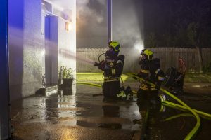 Zwei verletzte Personen bei Wohnungsbrand in Etsdorf