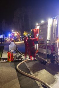 Zwei verletzte Personen bei Wohnungsbrand in Etsdorf