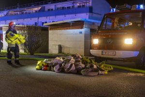 Zwei verletzte Personen bei Wohnungsbrand in Etsdorf