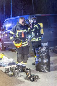 Zwei verletzte Personen bei Wohnungsbrand in Etsdorf
