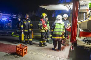 Zwei verletzte Personen bei Wohnungsbrand in Etsdorf