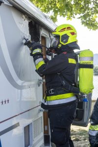 Wohnmobil bei Brand am Kremser Campingplatz schwer beschädigt